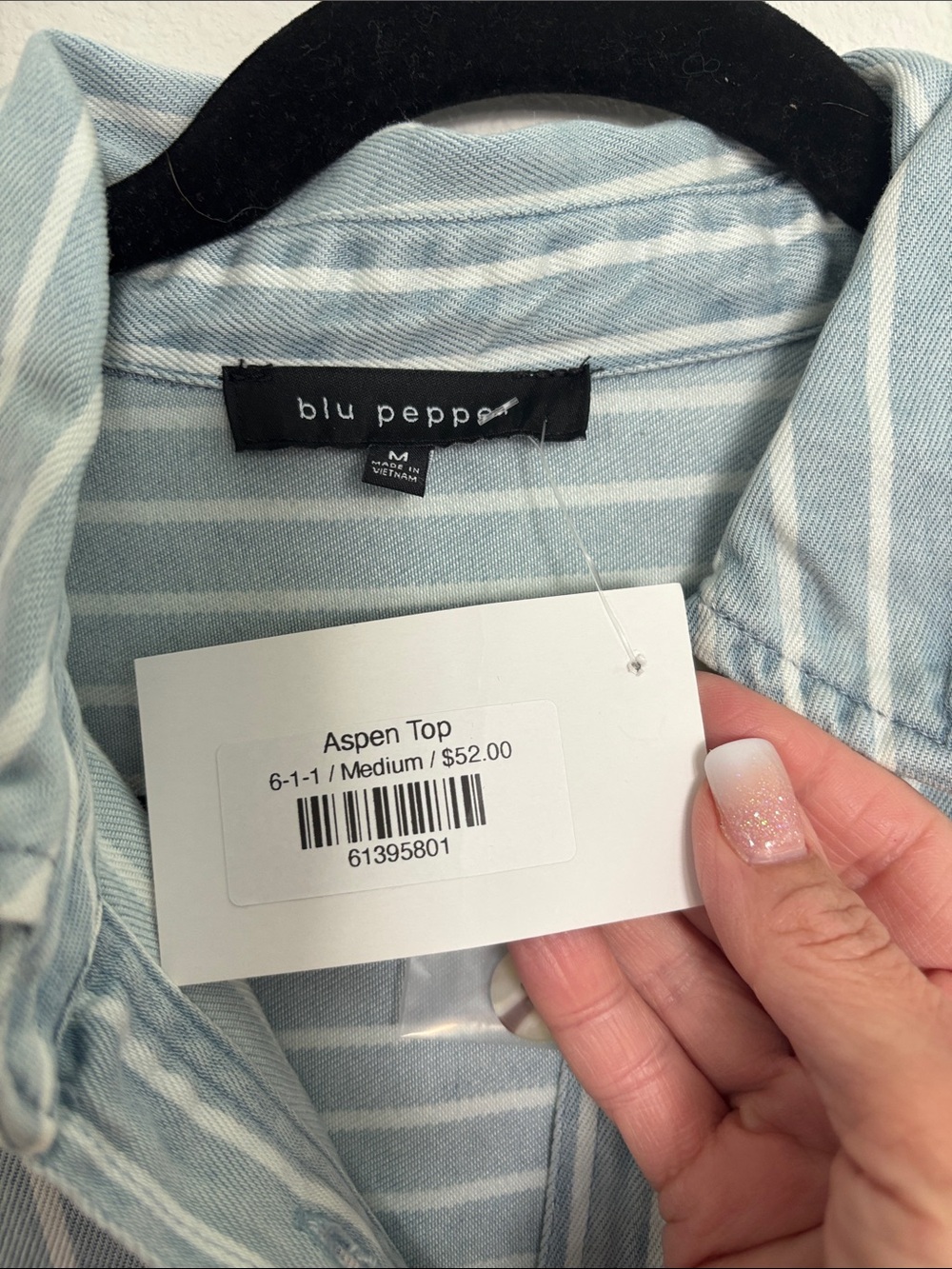 Blu Pepper Aspen Top Blue Women’s Size M NWT - Picture 4 of 5